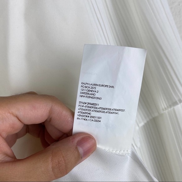 Club Monaco White 100% Silk Pleated Sleeves Blouse SZ Medium - Picture 7 of 7